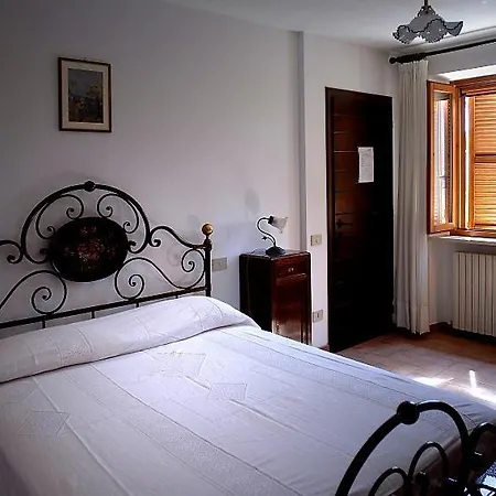 Sleeps 12 With Pool And Air Con Montecarotto