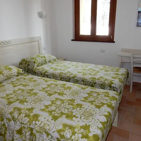 Sleeps 12 With Pool And Air Con Villa *