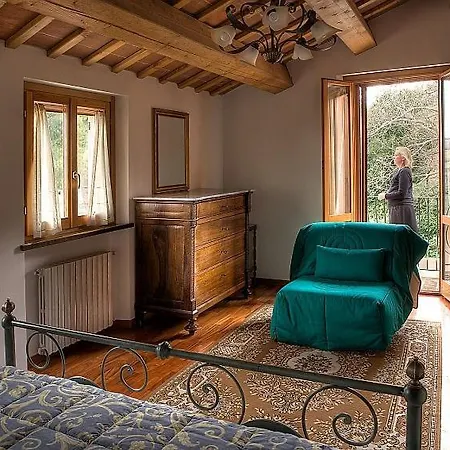 Villa Sleeps 12 With Pool And Air Con